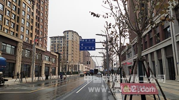 清扫后大街整洁面貌 清扫后大街整洁面貌