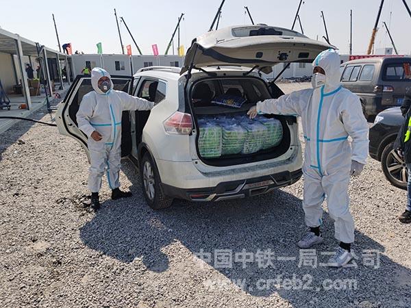 盒饭到达现场 盒饭到达现场