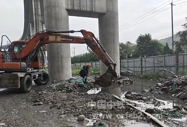 抢险现场一 抢险现场一