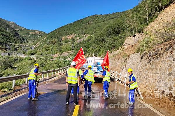 清扫污染路面 清扫污染路面