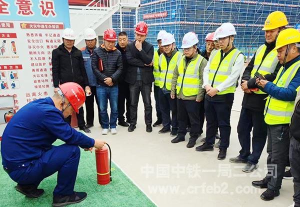 讲解灭火器使用方法 讲解灭火器使用方法