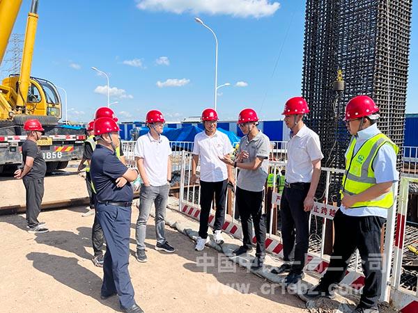 检查施工现场 检查施工现场