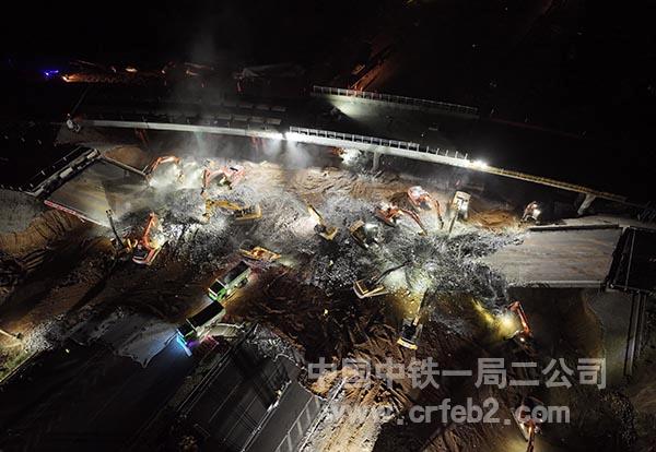 凌海互通旧桥拆除过程 凌海互通旧桥拆除过程