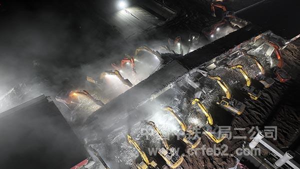 明字屯互通旧桥拆除过程 明字屯互通旧桥拆除过程