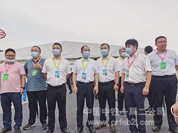 孔凡强一行听取项目汇报 孔凡强一行听取项目汇报