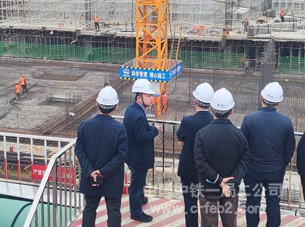 到施工现场调研 到施工现场调研