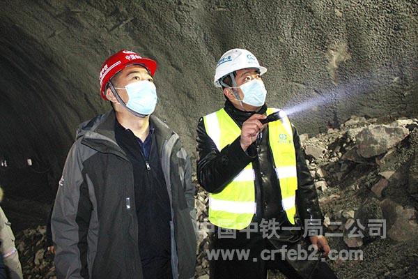 项目经理李义介绍北天山隧道施工工艺公法 项目经理李义介绍北天山隧道施工工艺公法