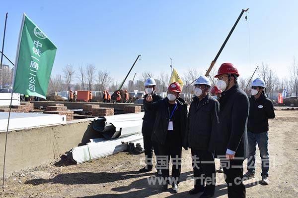 中铁一局东北指挥部指挥长李冬立现场督战 中铁一局东北指挥部指挥长李冬立现场督战