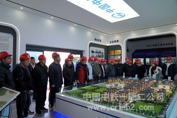 培训学员参观现场智慧展厅