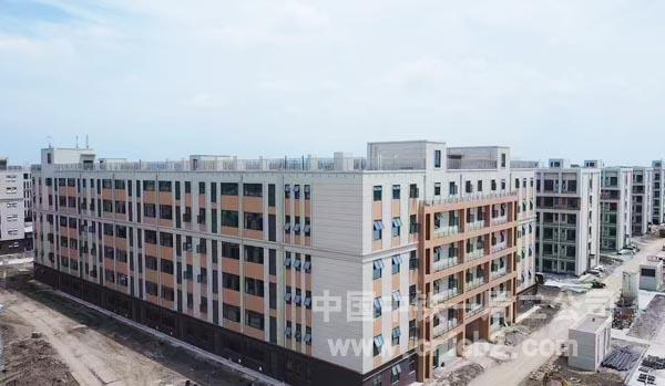 建设中的许昌二高新校区一角 建设中的许昌二高新校区一角