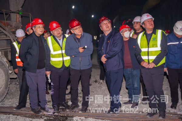 天坪梁一横工点观摩