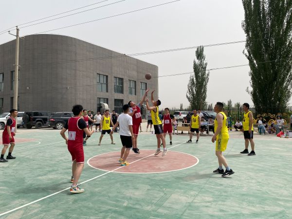 2、篮球比赛