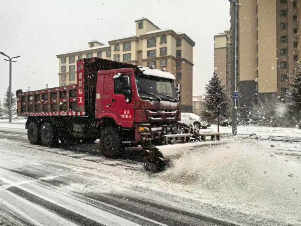 扫刷车清雪 扫刷车清雪