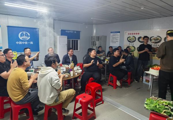 集体生日会场