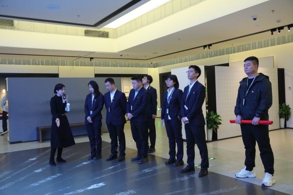 参观历史博物馆2