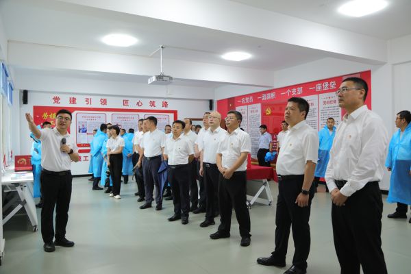 7-1、参观党员活动室