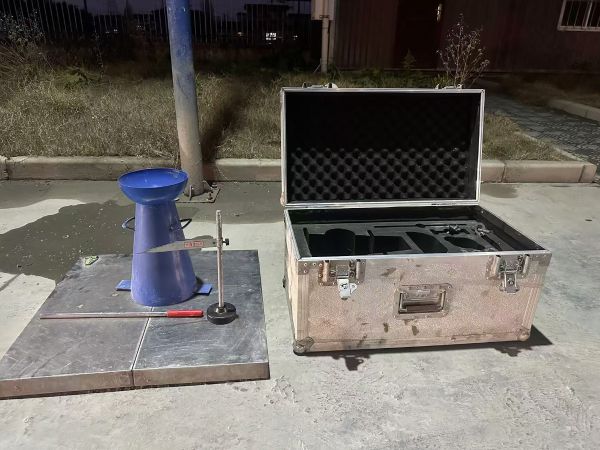7、塌落度检测工具箱