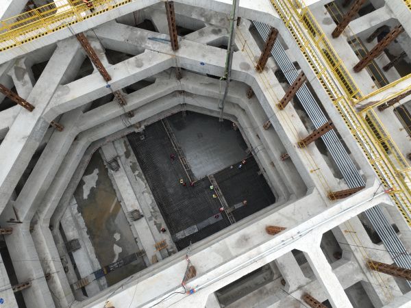 海门北站核心区底板封底浇筑俯瞰图 海门北站核心区底板封底浇筑俯瞰图