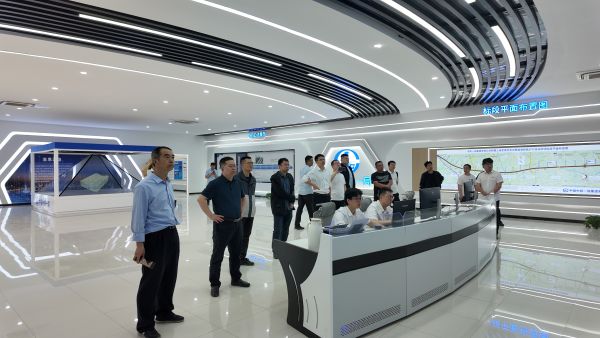 1、沪杭公司组织相关单位观摩交流