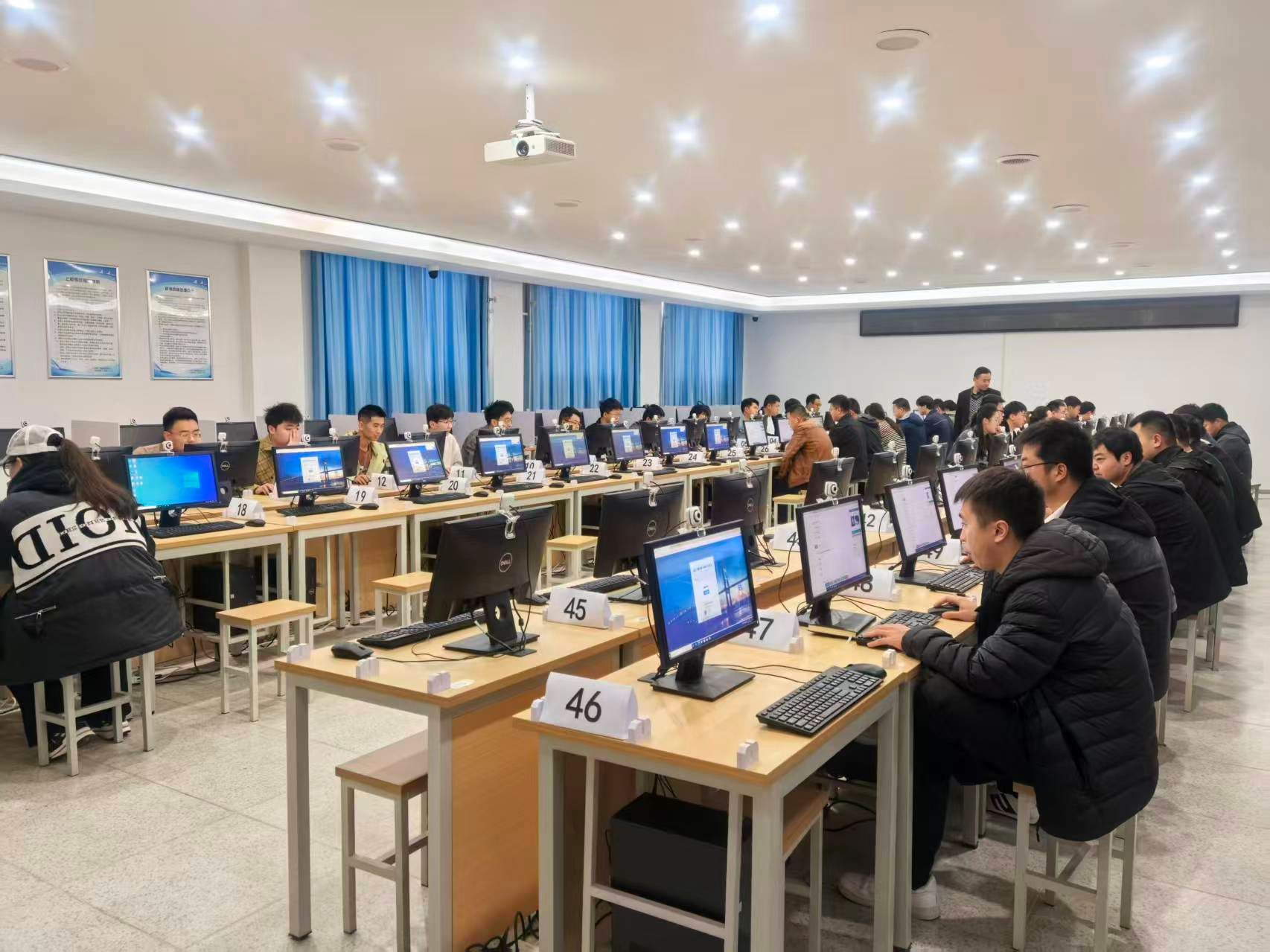 考试照片2 考试照片2