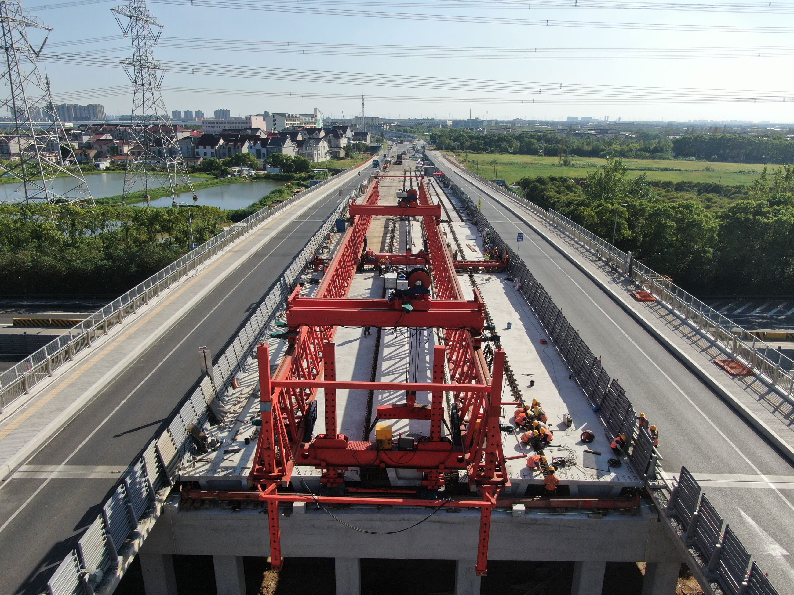 架梁照片（压缩）